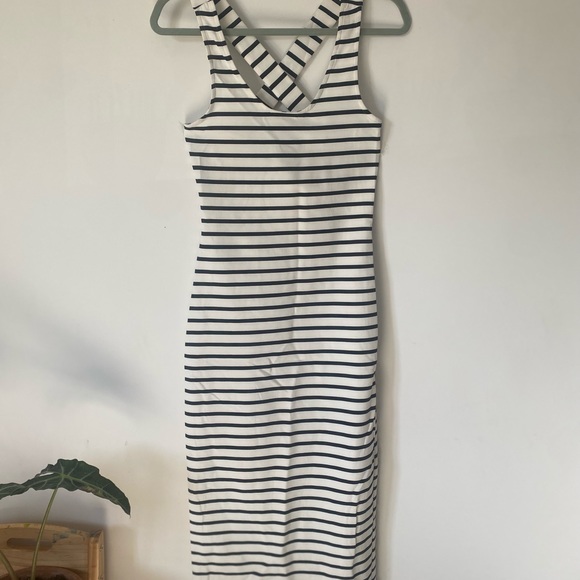Zara Striped Dress with Criss Cross Back
Size XS - Picture 6 of 13